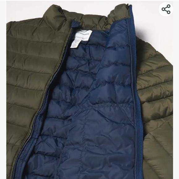 Amazon Essentials Boy's  Lightweight Puffer Jacket Size 6-7 - Picture 12 of 13